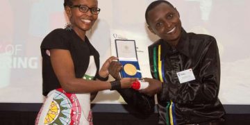 Un tanzanien remporte le prix de l'innovation avec son système de filtration d'eau